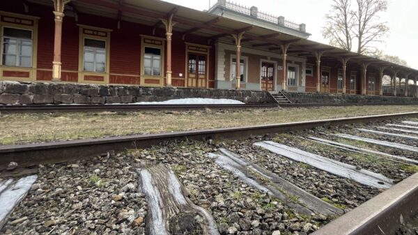 Poliitikute arvates on Haapsallu ja Rohukülla tulev raudtee ka Hiiumaale kasuks.