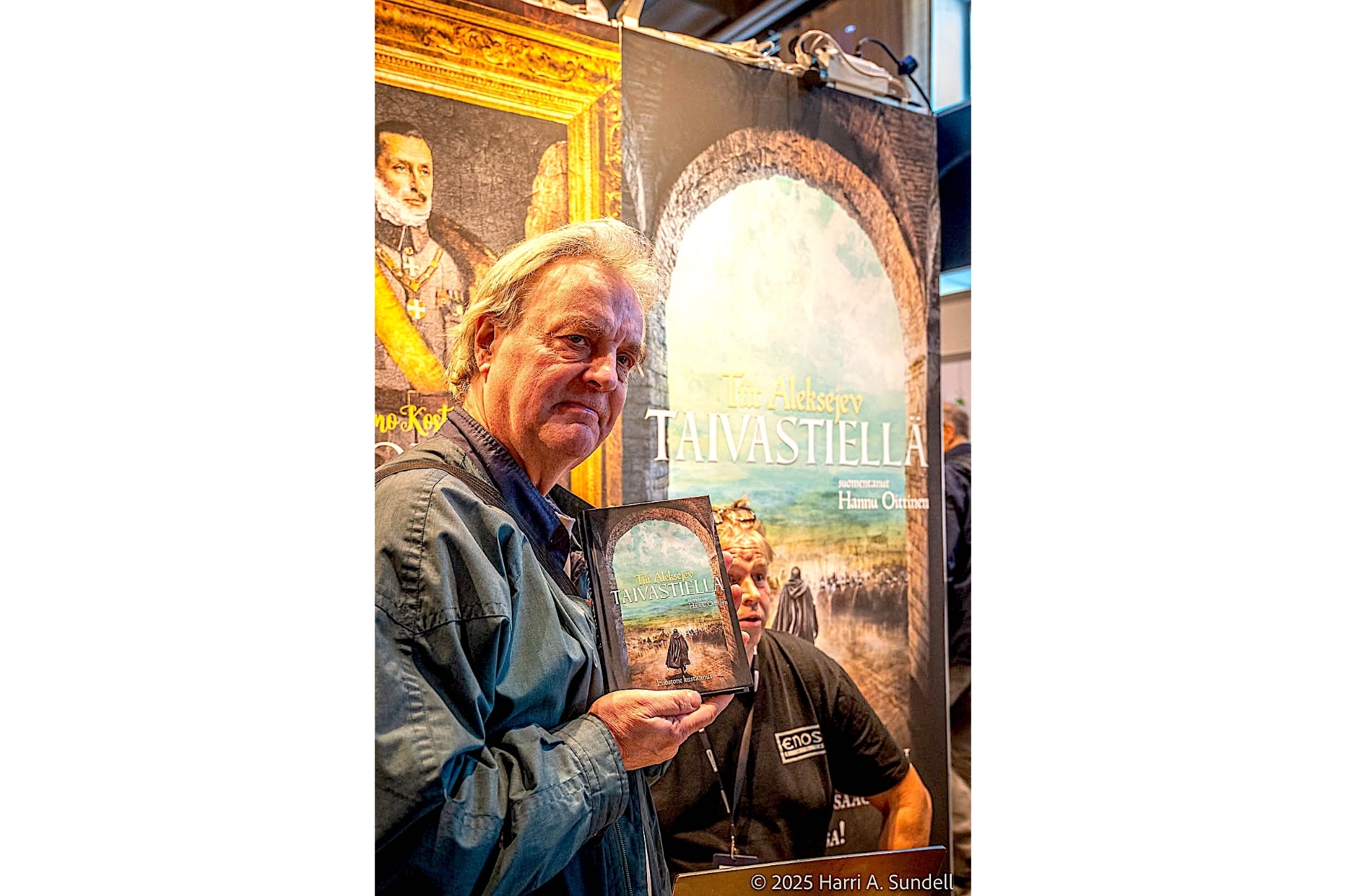 Hiljutisel suvelõpul peeti Tartus fennougristika üleilmset kongressi. Kokku sai ka üks enam-vähem üheealine seltskond nüüdseks ajakirjanikke, kirjanikke, reisij