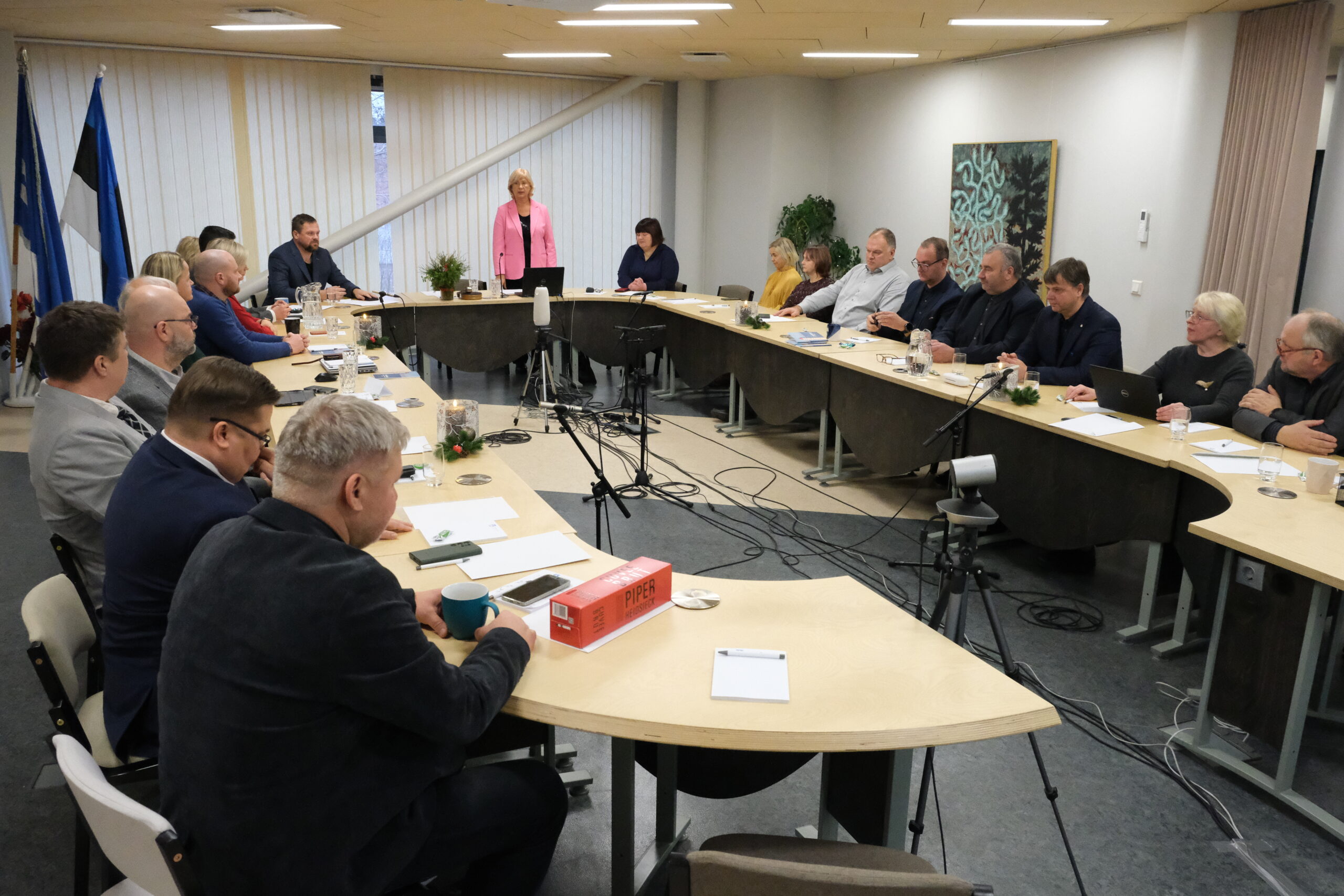 Hiiumaa Vallavolikogu istung toimub 18. detsembril 2025 kell 15:00 Kärdlas volikogu saalis.
The post VAATA JÄRELE | Hiiumaa vallavolikogu istung 18. detsembril 